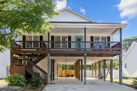 133 NE 14th St, Oak Island, NC 28465