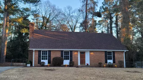244 S Hillcrest Dr, Goldsboro, NC 27534