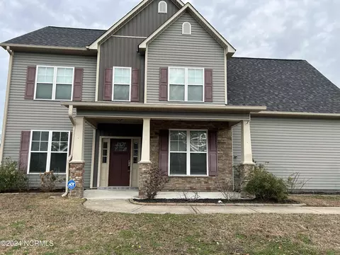 101 Peakwood Ct, Jacksonville, NC 28546