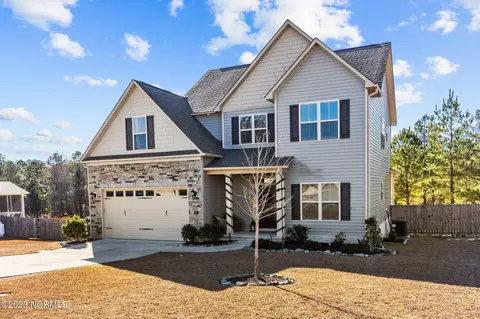 1031 Hydrangea Dr, Aberdeen, NC 28315 photo 2