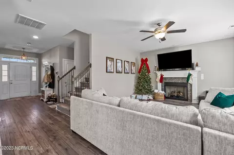 1031 Hydrangea Dr, Aberdeen, NC 28315 photo 19