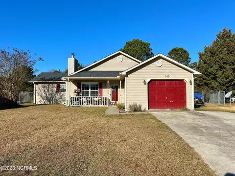 313 Paddock Pl, Jacksonville, NC 28546