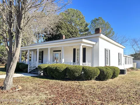 207 Bay St, Hobgood, NC 27843