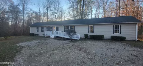 318 Blue Top Rd, Jacksonville, NC 28540