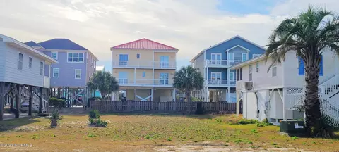 226 E Second St, Ocean Isle Beach, NC 28469