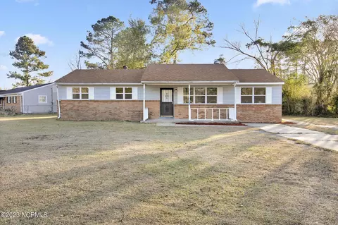 500 Dale Ct, Jacksonville, NC 28540