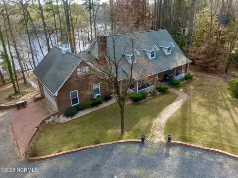 187 Lakeside Dr, Rockingham, NC 28379