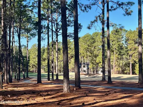 17 Chestertown Dr, Pinehurst, NC 28374 photo 2