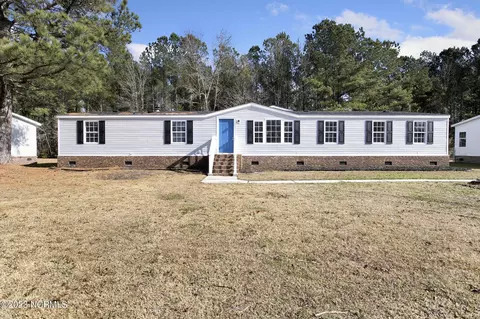 134 Myrtle Grove Rd, New Bern, NC 28562