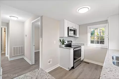 51 E Carroll St, Turkey, NC 28393 photo 6