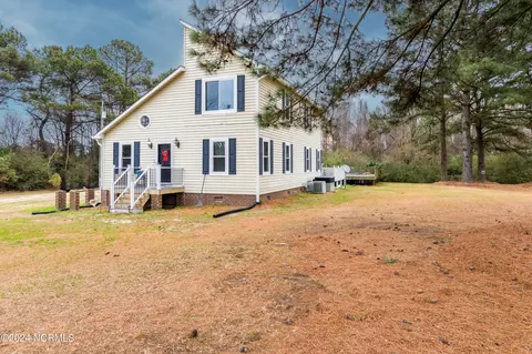 1344 S Mccullen Rd, Clinton, NC 28328
