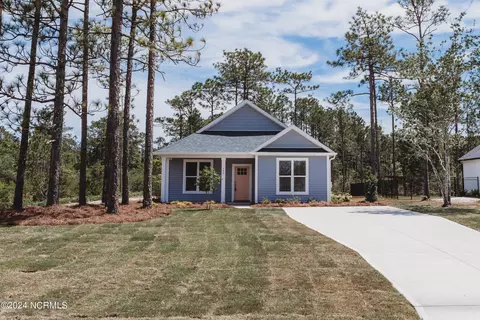 190 Fifty Lakes Dr, Southport, NC 28461