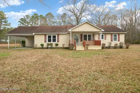 1989 Cobb Rd, Kinston, NC 28501