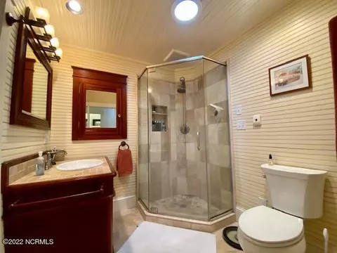 411 E Queen St, Edenton, NC 27932 photo 12