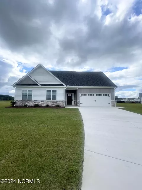 654 Norberry Dr, Winterville, NC 28590