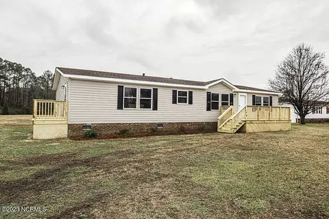 13267 Watson Seed Farm Rd, Whitakers, NC 27891