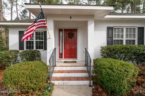 4 Bur Ct, Pinehurst, NC 28374 photo 2