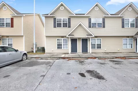 142 Cornerstone Pl, Jacksonville, NC 28546