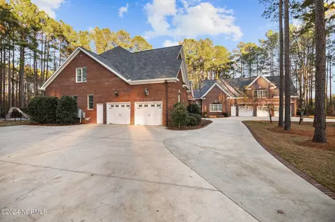 2 Seabiscuit Ln, New Bern, NC 28562 photo 4