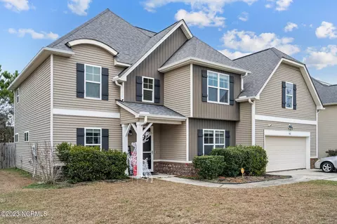 502 Walkens Woods Ln, Jacksonville, NC 28546