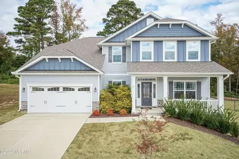 706 Greenwich Pl, Richlands, NC 28574