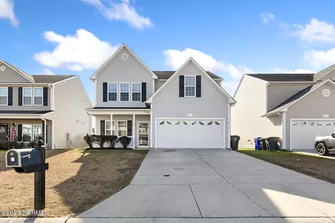 1013 Jade Ln, Winterville, NC 28590