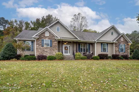 12390 Old 125 Rd, Scotland Neck, NC 27874