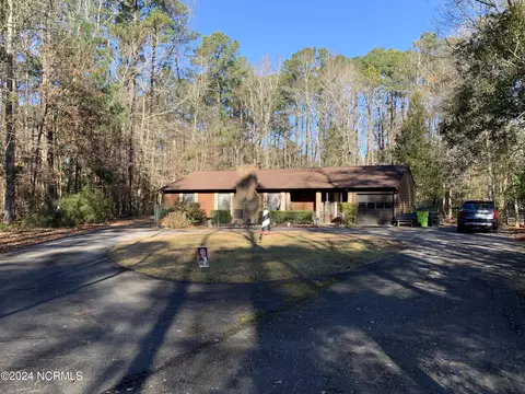 419 Gatewood Dr, New Bern, NC 28562