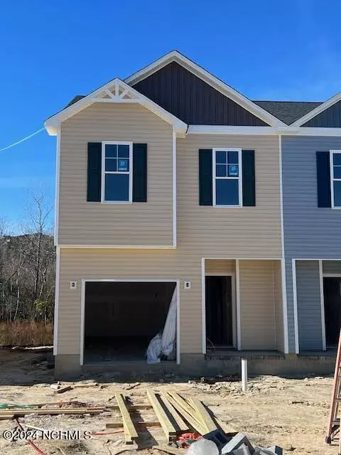 210 Shallowbag Bay Ln, Jacksonville, NC 28546