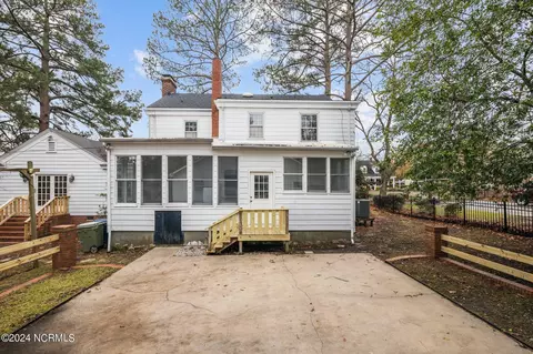 108 E 10th St, Washington, NC 27889 photo 6