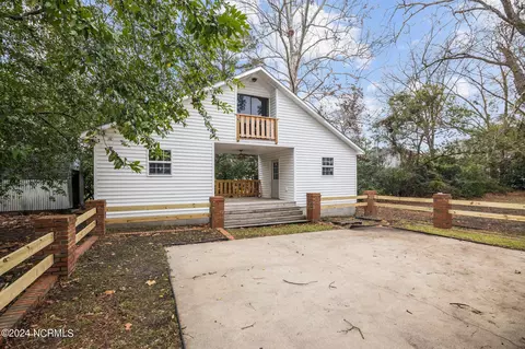 108 E 10th St, Washington, NC 27889 photo 5