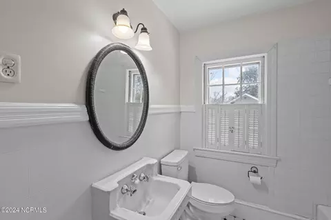108 E 10th St, Washington, NC 27889 photo 37