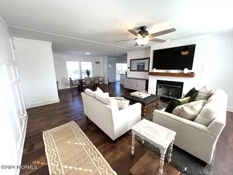 363 Lea Dr, Hampstead, NC 28443 photo 4