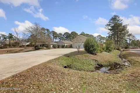 102 Bay Tree Cir, Hampstead, NC 28443 photo 4