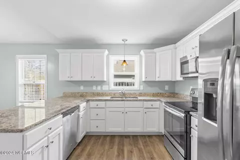 102 Bay Tree Cir, Hampstead, NC 28443 photo 17