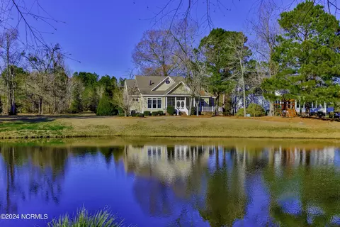 114 Sycamore Forest Dr, Wallace, NC 28466