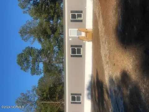 120 Emmas Ct, Hamlet, NC 28345