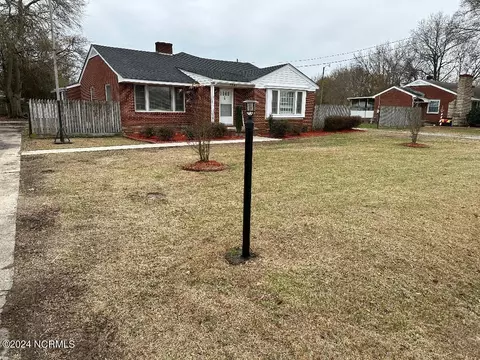3541 Dickinson Ave, Greenville, NC 27834