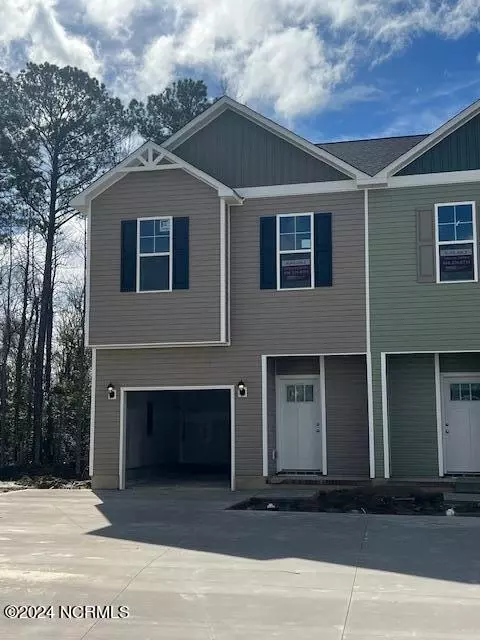 230 Shallowbag Bay Ln, Jacksonville, NC 28546