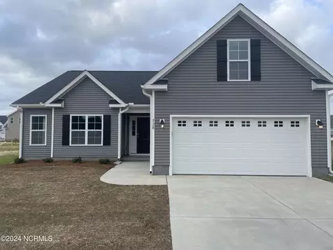 728 Oleander Dr, Greenville, NC 27858