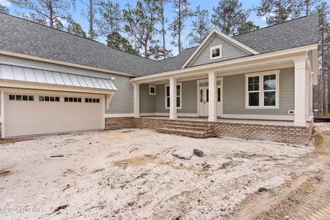 815 Breezewood Dr SE, Bolivia, NC 28422