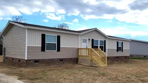 214 Wall St, Snow Hill, NC 28580