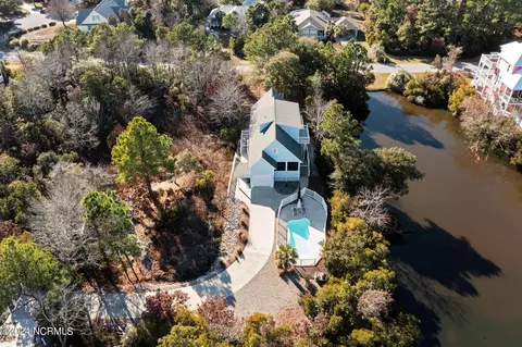 9908 Thistleroy Ln, Emerald Isle, NC 28594