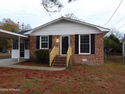 529 N Respess St, Washington, NC 27889