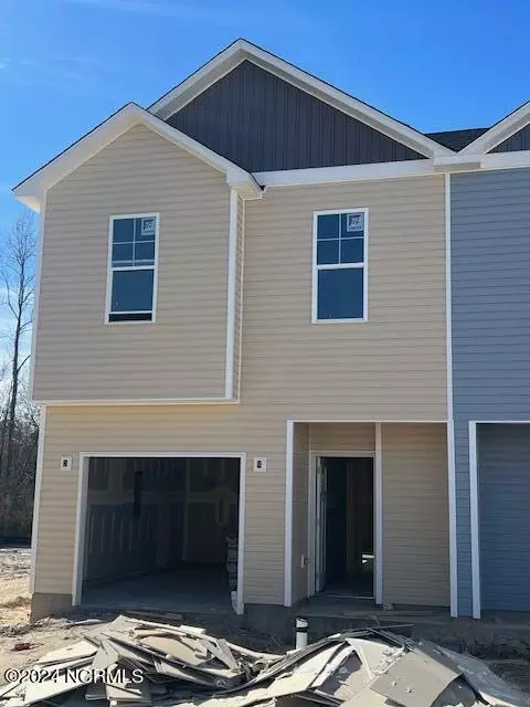 226 Shallowbag Bay Ln, Jacksonville, NC 28546