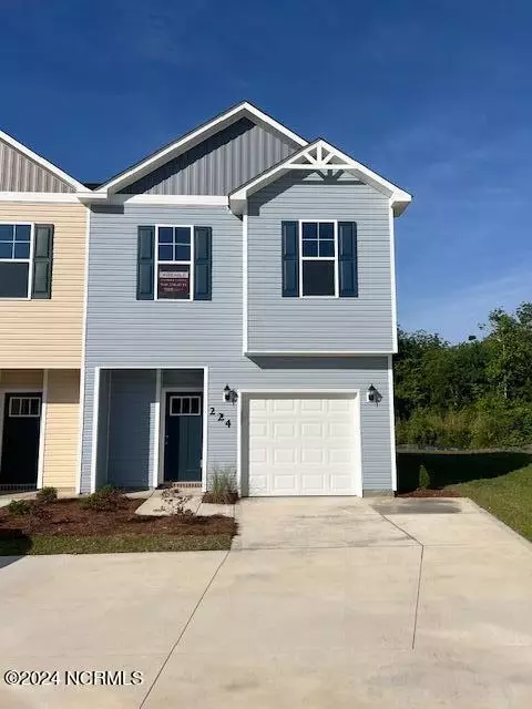 224 Shallowbag Bay Ln, Jacksonville, NC 28546