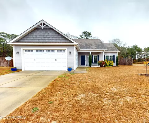 104 Rolling Knoll Ct, Dudley, NC 28333