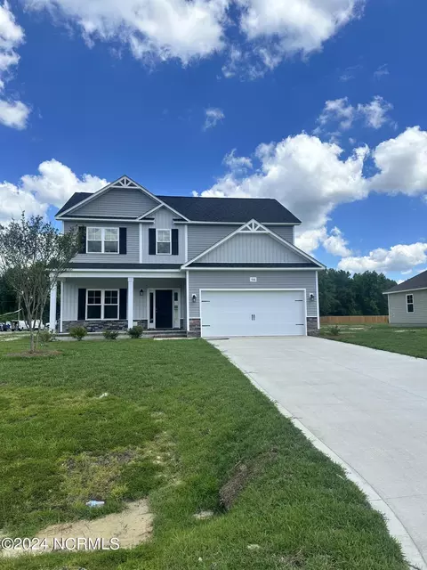 536 Orchard Creek Dr, Richlands, NC 28574
