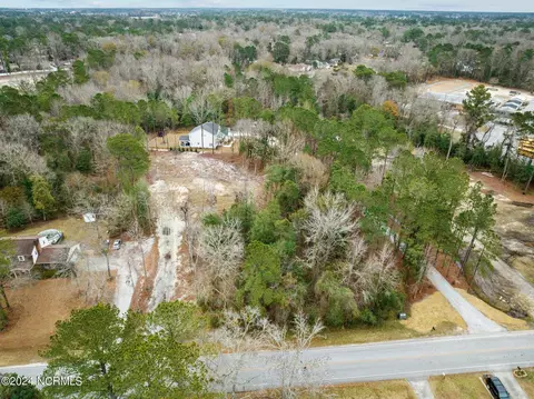 3808 Canterbury Rd, Trent Woods, NC 28562
