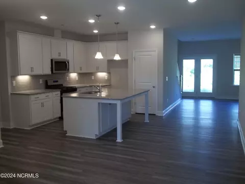 202 Balustrade Way, Hampstead, NC 28443 photo 6